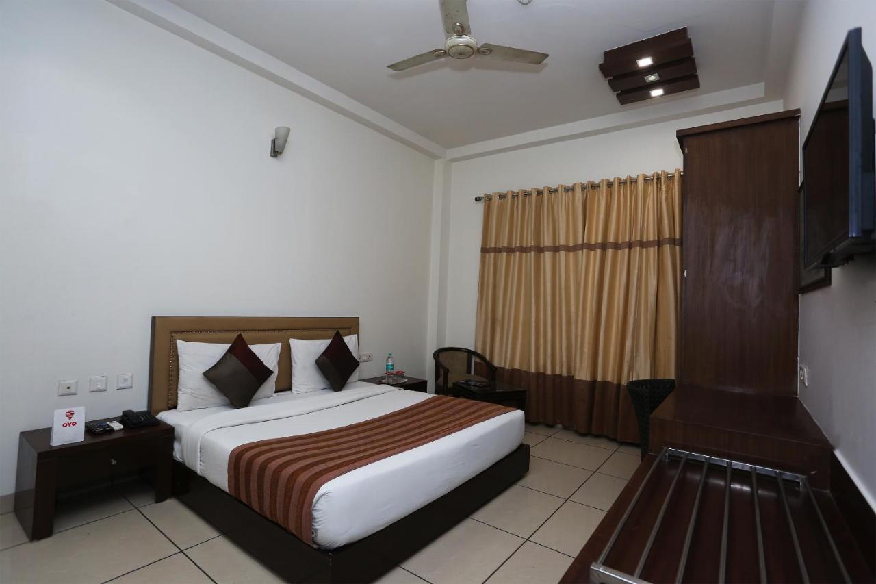 Capital O 1391 Hotel Pushpa Vilas Ghaziabad Exterior foto
