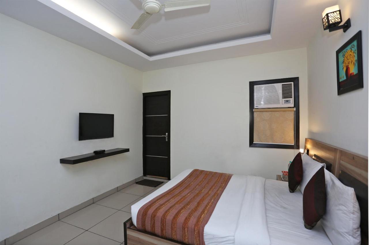 Capital O 1391 Hotel Pushpa Vilas Ghaziabad Exterior foto
